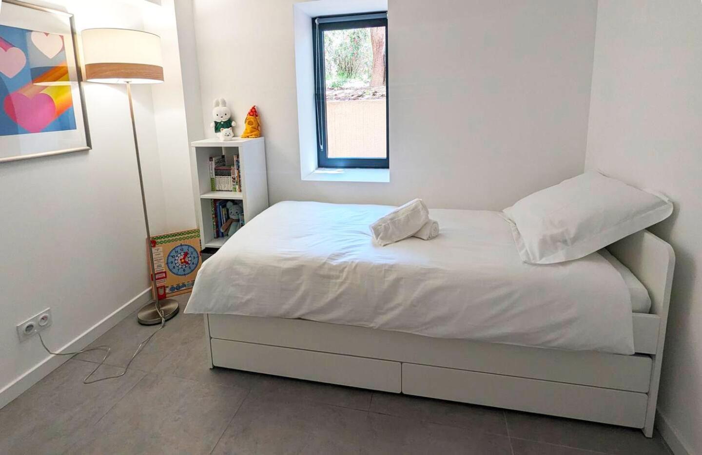 Maison Neuve En Provence Holiday home Lambesc